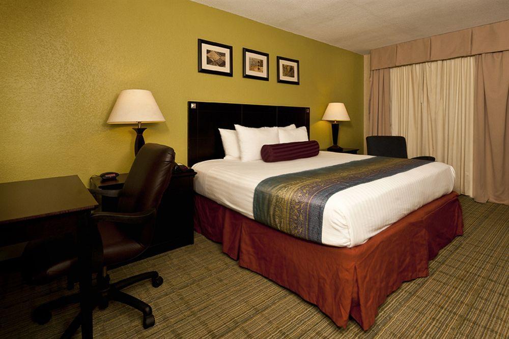 Grand Texan Hotel And Convention Center Midland Exterior photo