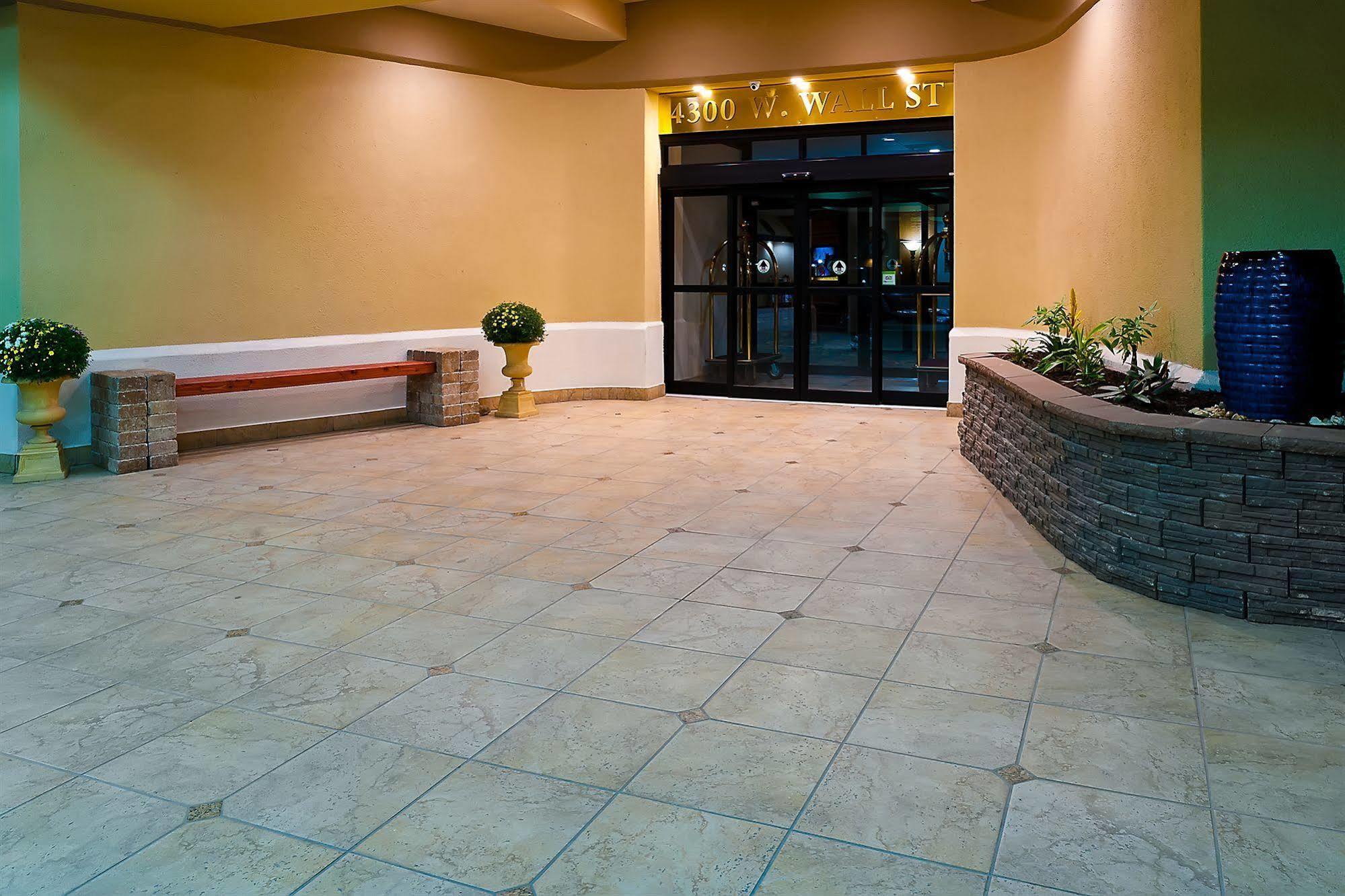 Grand Texan Hotel And Convention Center Midland Exterior photo